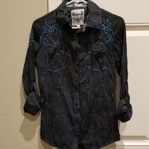 Women’s Roar Button Down Shirt - Picture 2 of 5
